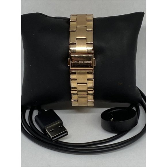 Michael Kors Access Gen 4 Runway Silicone Strap Touchscreen  Michael Kors Gen 4 Gold Smart Watch MKT5056 DP619